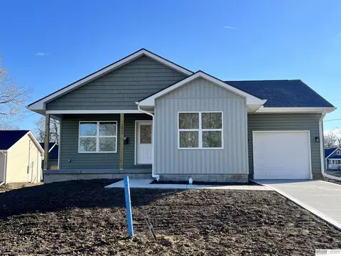 2613 Grant St, Omaha, NE 68111