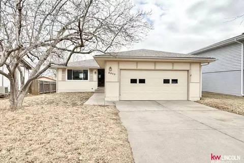 3320 N 73 St, Lincoln, NE 68507