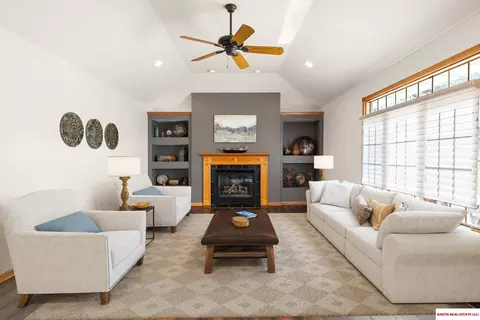 Living - 101 Belvedere Ave, Beatrice, NE 68310 photo 5 of 9