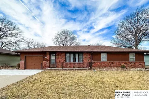 731 N 14th Ave, Blair, NE 68008