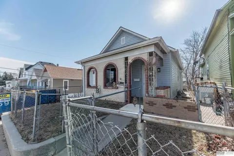 2111 J St, Omaha, NE 68107