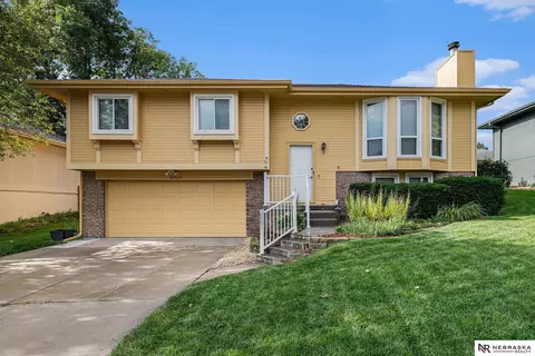 14529 Parker St, Omaha, NE 68154