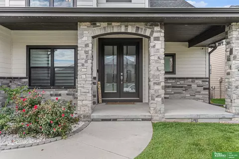 3319 Robyn Ridge Rd, Fremont, NE 68025