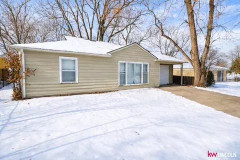 335 S 46th St, Lincoln, NE 68510