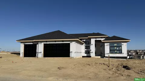 10809 S 219th Ave, Gretna, NE 68028