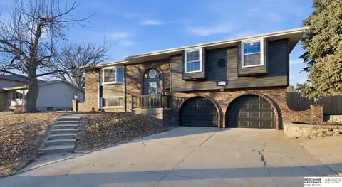14032 Pierce St, Omaha, NE 68144
