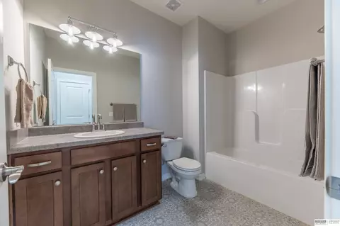 Bath - 404 N Allen St, Bennington, NE 68007 photo 3 of 4