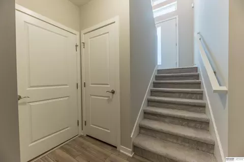 Entry Way - 404 N Allen St, Bennington, NE 68007 photo 1 of 1