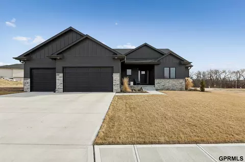 4545 S 203 St, Omaha, NE 68135