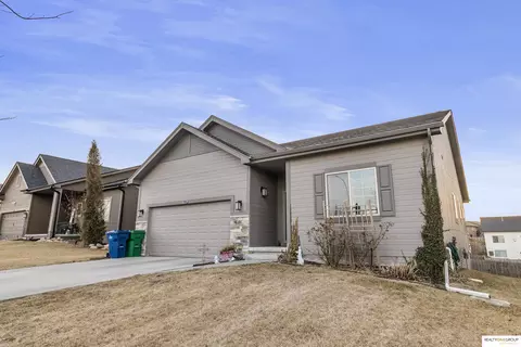 7106 N 140th Ave, Omaha, NE 68142