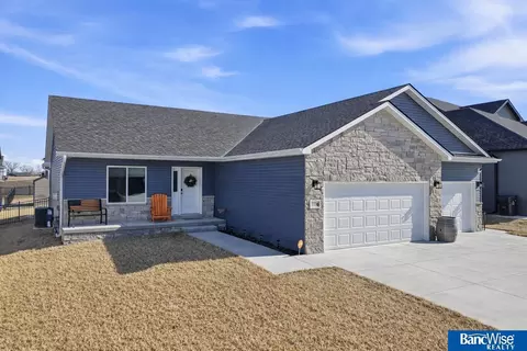 1116 Kantor Ln, Hickman, NE 68372