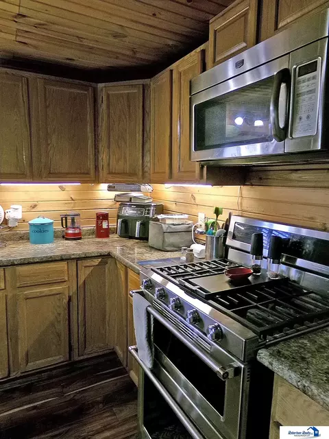 423 Grove St, Beatrice, NE 68310 photo 12