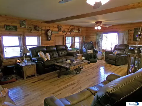 423 Grove St, Beatrice, NE 68310 photo 5