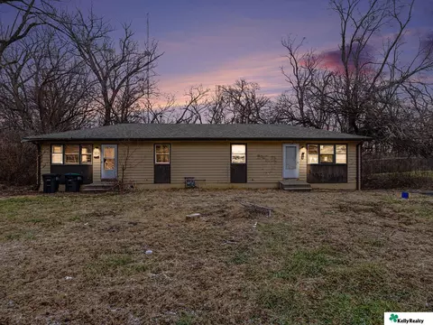 4508 Huntington Ave, Omaha, NE 68152