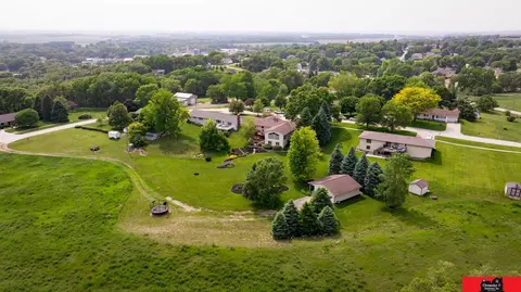 908 5th St, Wisner, NE 68791