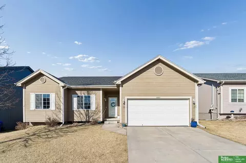 16402 Butler Ave, Omaha, NE 68116