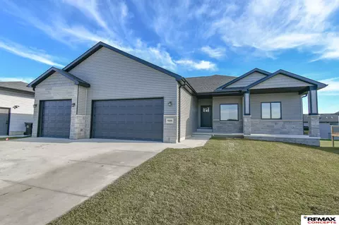 9500 Delano Dr, Lincoln, NE 68516