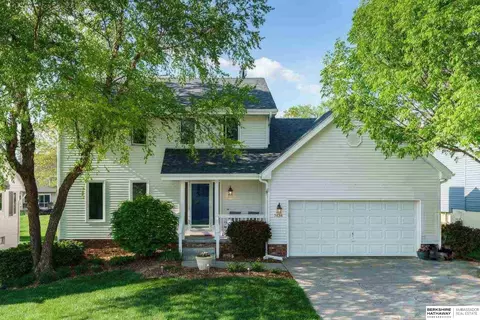 7434 Ernst St, Omaha, NE 68122