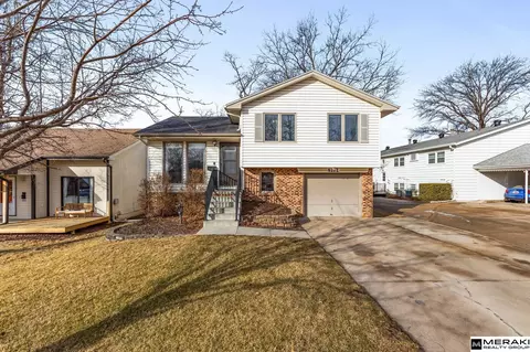 5212 S 82nd St, Ralston, NE 68127