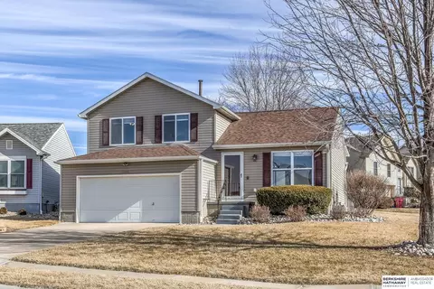 15454 Mormon Cir, Bennington, NE 68007