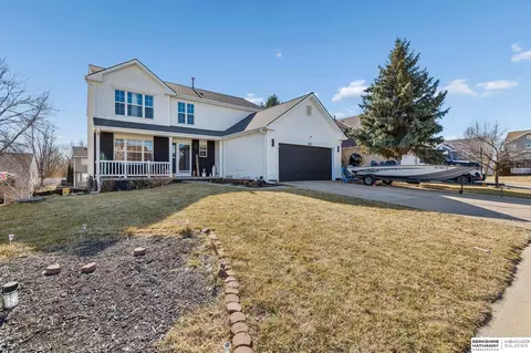 16121 R St, Omaha, NE 68135