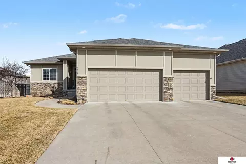7264 Rachel Rd, Lincoln, NE 68516