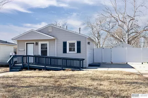 4502 S 62nd St, Omaha, NE 68117