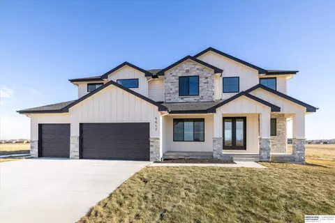 11307 S 182nd Cir, Gretna, NE 68028