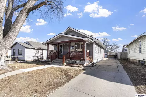 4733 S 48th St, Omaha, NE 68117