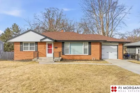 1416 N 56 St, Omaha, NE 68132
