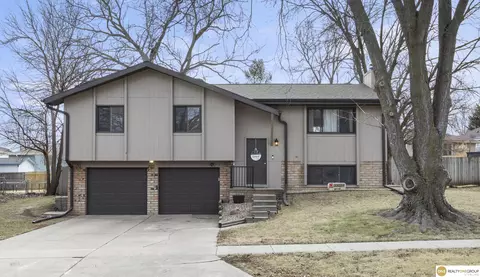 2815 Jane Ln, Lincoln, NE 68516