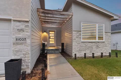 11027 N 169th St, Bennington, NE 68007