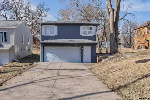 1404 Warren St, Bellevue, NE 68005