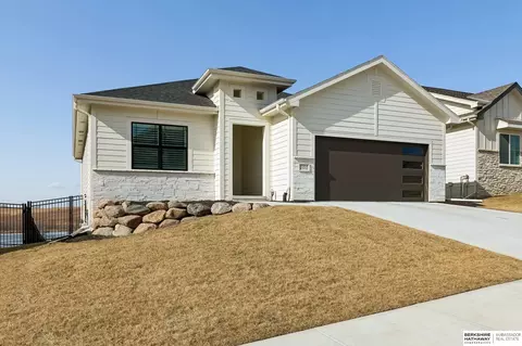 7314 N 177th St, Bennington, NE 68007