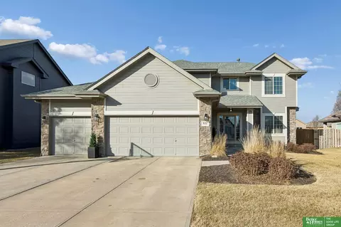 822 S 190th Ave, Elkhorn, NE 68022