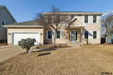 6514 N 104 St, Omaha, NE 68122