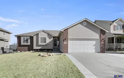 8020 S 58th St, Lincoln, NE 68516