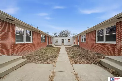 4119 Holdrege St, Lincoln, NE 68503