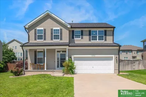 10702 S 110 Ave, Papillion, NE 68046