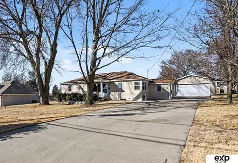 4520 A St, Omaha, NE 68106
