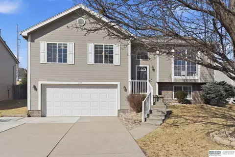 6318 N 148th St, Omaha, NE 68116