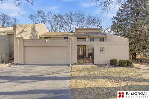 3067 S 160 Plz, Omaha, NE 68130