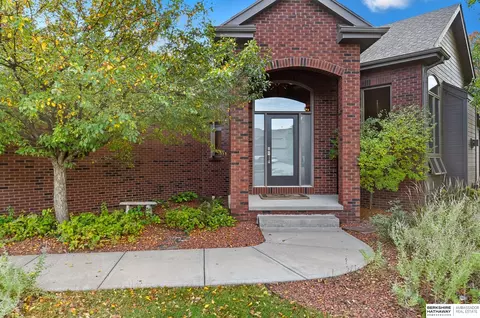 10251 Margo St, La Vista, NE 68128