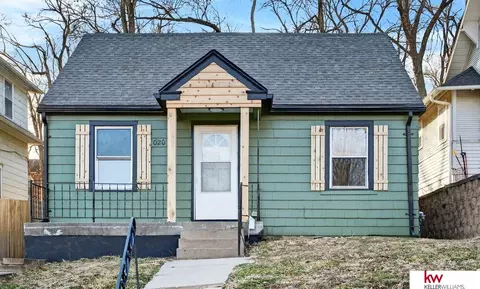4020 N 43 St, Omaha, NE 68111
