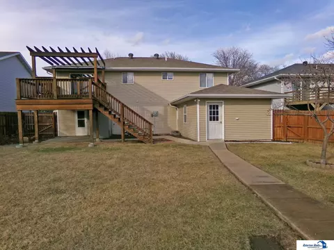 Exterior - 1409 Bell St, Beatrice, NE 68310 photo 4 of 9