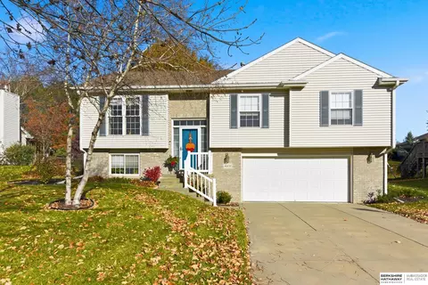 8208 Bancroft Ave, Lincoln, NE 68506