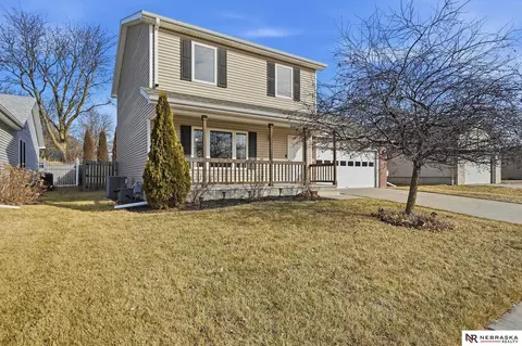 536 Graham Dr, Seward, NE 68434