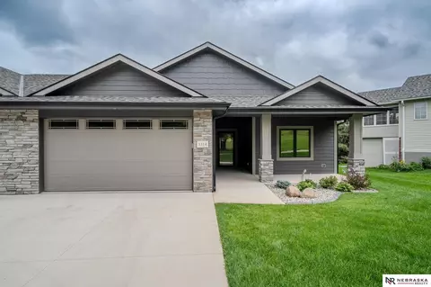 1314 Maple Dr, Blair, NE 68008