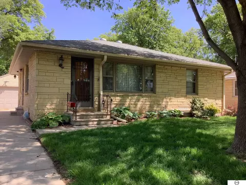 2020 N 57 St, Lincoln, NE 68505