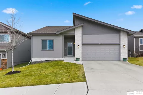 5113 N 180th Ave, Elkhorn, NE 68022